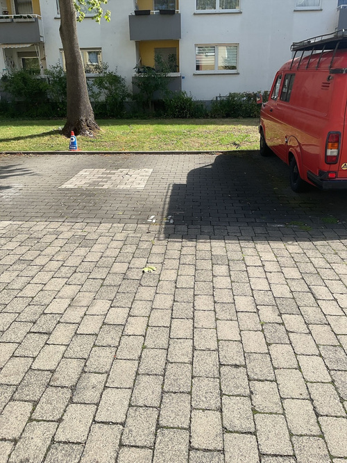 Pkw-Stellplatz Nr. 44 in Bergen-Enkheim, Leuchte 31-53